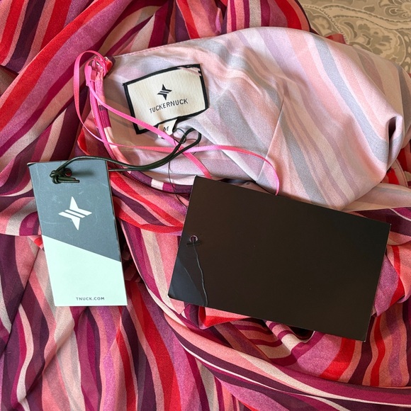 Tuckernuck Vibrant Pink sunset stripe Cadiz One-Shoulder Dress medium NWT - Picture 6 of 6